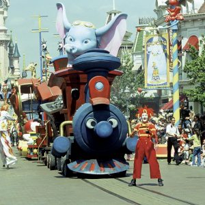 (Il était une date) 31 mars 2001 : lancement de Disney’s Toon Circus