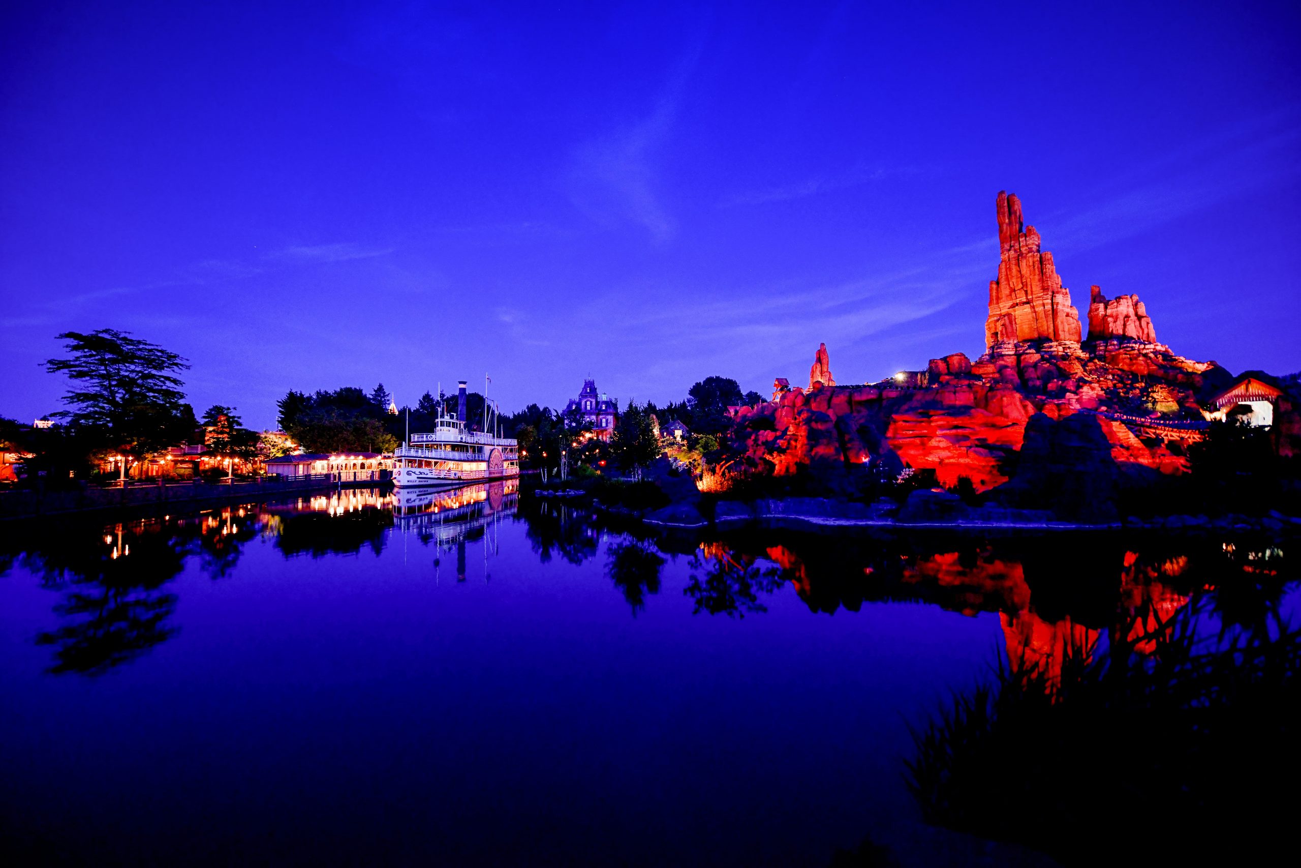 Paysage nuit Frontierland